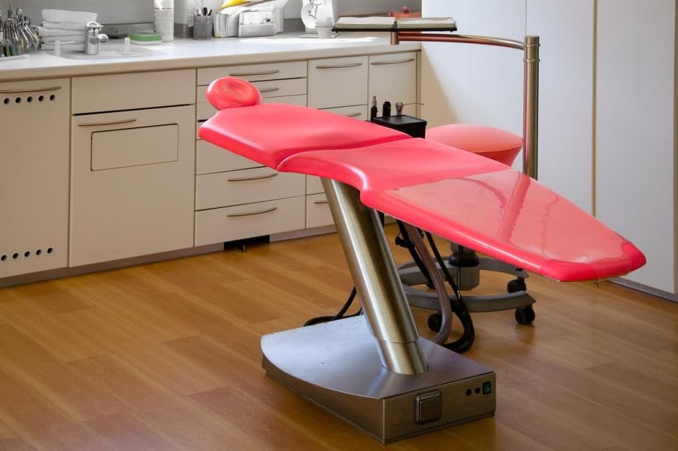 Comfortable treatment chair
